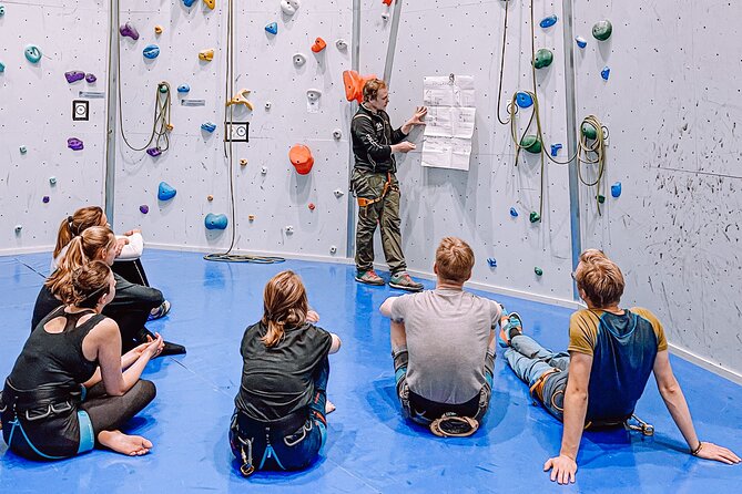 Climbing in Mørkvedhallen Klatresenter - Starting at Mørkvedhallen in Bodø