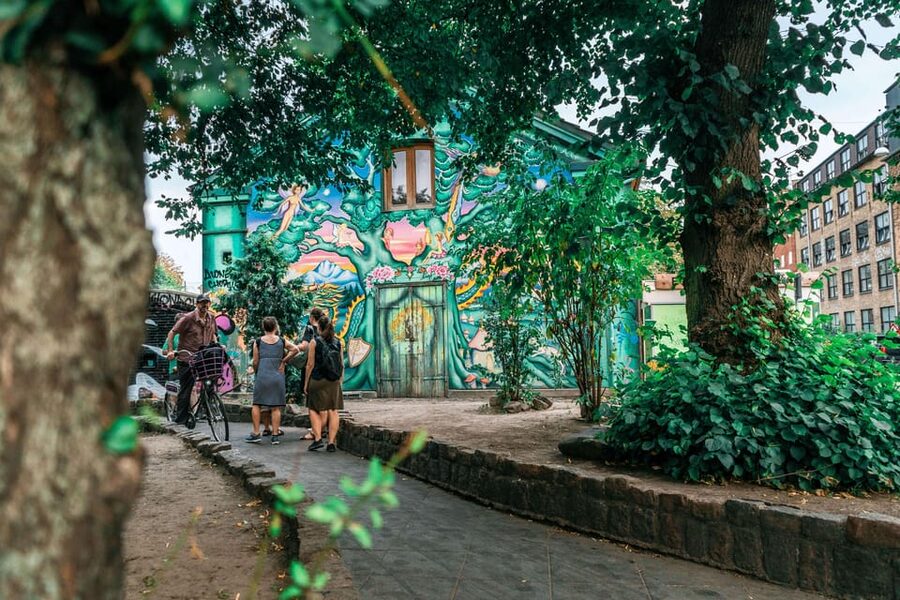 Copenhagen: 1.5-hour Private Walking Tour of Christianshavn - Reaching the edge of Christiania
