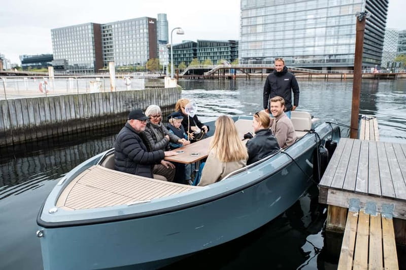 Copenhagen: 1 or 2-Hour Canal Tour in Silent Electric Boats - Drinks and the small comforts