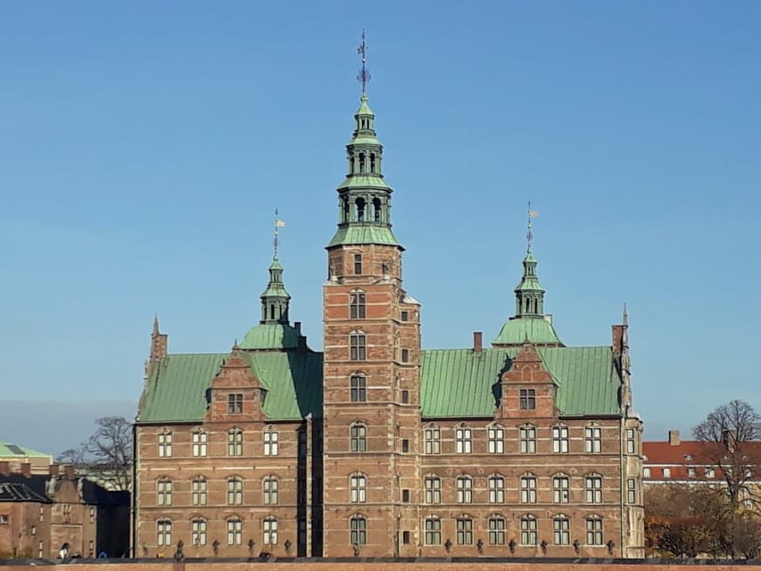 Copenhagen: 2,5-Hour 'Must See' Bike Tour with a Local Guide - The Little Mermaid without losing half a day