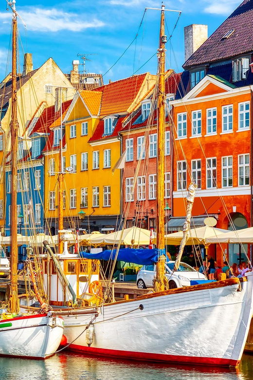Copenhagen: A guided walk for first-timers in the city - Starting beside the Andersen statue and City Hall