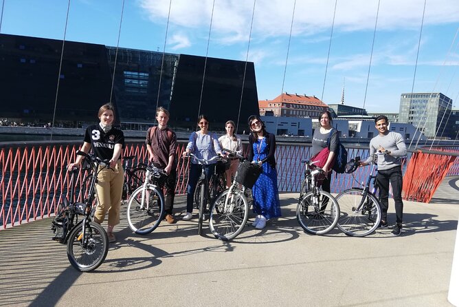 Copenhagen Bicycle Adventure - The guard change at Amalienborg