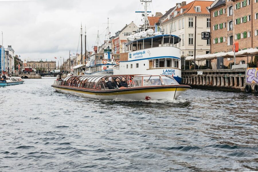 Copenhagen: Canal Cruise with Guide - Reaching the Little Mermaid by boat