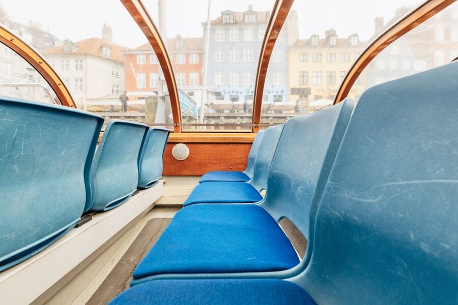 Copenhagen: Canal Cruise with Guide - From Ved Stranden to Christiansborg Palace