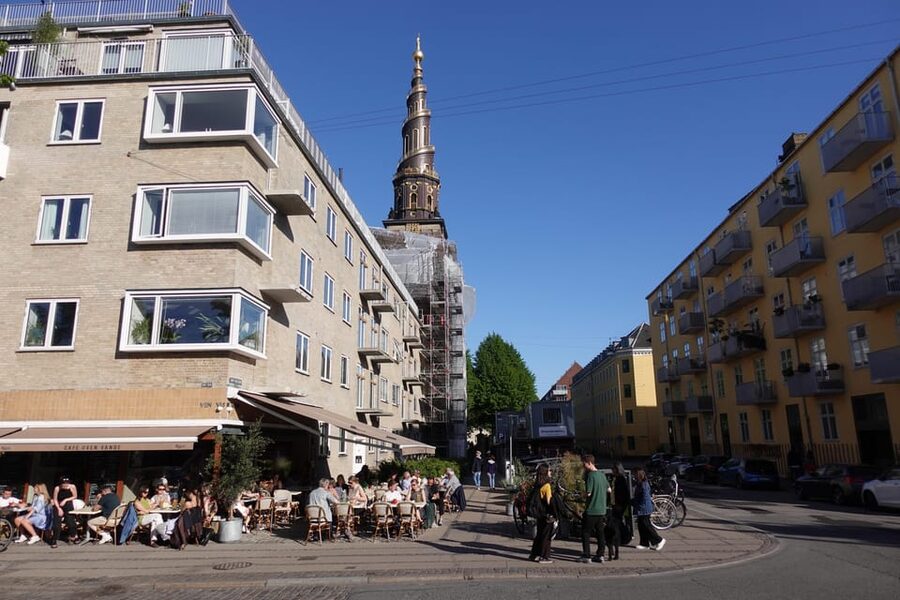 Copenhagen: Christiania & Christianshavn Guided Walking Tour - Meeting at the Blue House on Dronningensgade