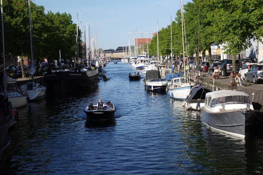 Copenhagen: Christiania & Christianshavn Guided Walking Tour - Who Should Book This Christianshavn Walk?