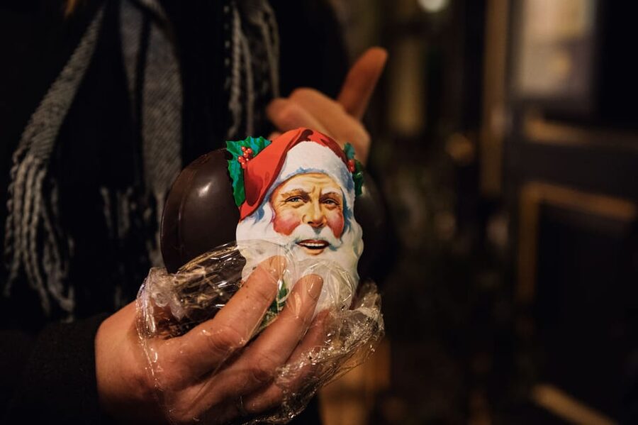 Copenhagen: Christmas Walking Tour with Treats and Drinks - Old Yuletide customs behind Danish Christmas