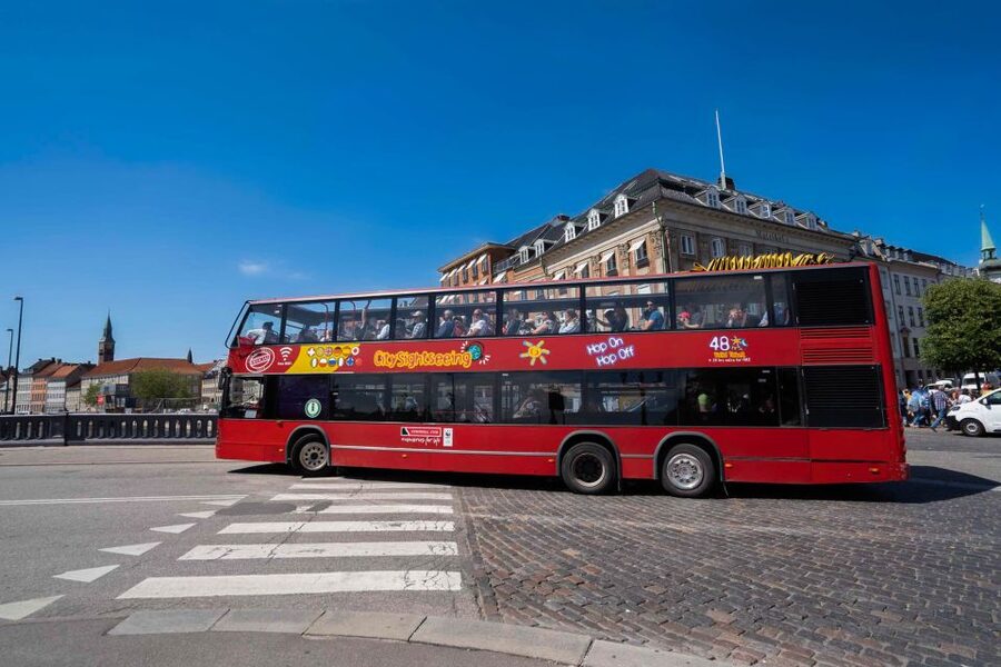 Copenhagen: City Card with 40+ Attractions & Hop-On/Off Bus - Using the three Stromma bus routes