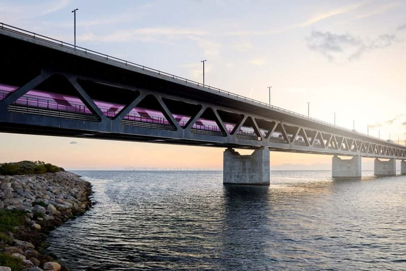 Copenhagen: Full-Day Trip to Malmö by Train - Crossing from Copenhagen to Malmö by train