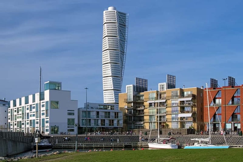 Copenhagen: Full-Day Trip to Malmö by Train - Swedish coffee, pastry, and lunch choices