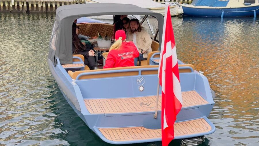 Copenhagen: Guided Canal Tour by Electric Boat - Cruising the old harbor and smaller canals