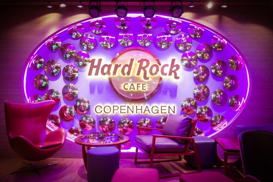 Copenhagen: Hard Rock Cafe with Set Menu for Lunch or Dinner - Desserts and included drinks