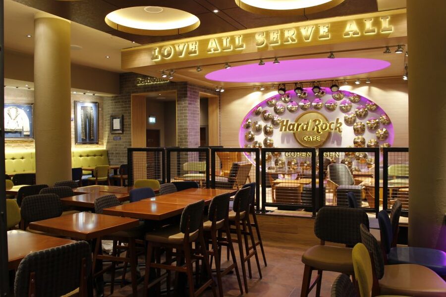 Copenhagen: Hard Rock Cafe with Set Menu for Lunch or Dinner - The Rock Shop after dinner