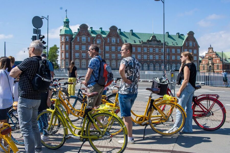 Copenhagen: Highlights 3 Hour Bike Tour with a Local Guide - Torvehallerne and the Round Tower finish the city overview