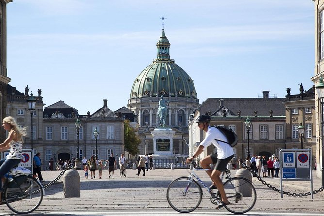 Copenhagen Highlights Hop-On Hop-Off Bus - Classic Copenhagen - Rosenborg Castle and the central sights