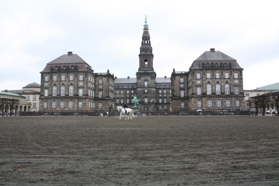Copenhagen: Highlights & Hygge Guided Walking Tour w/ Lunch - Key points at a glance