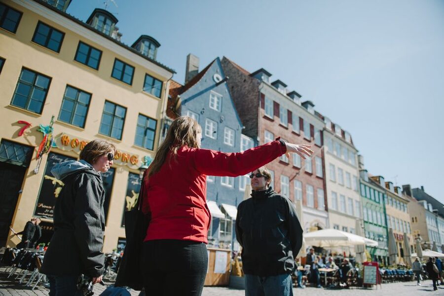 Copenhagen: Hygge and Happiness Culture Walking Tour - A local café finish