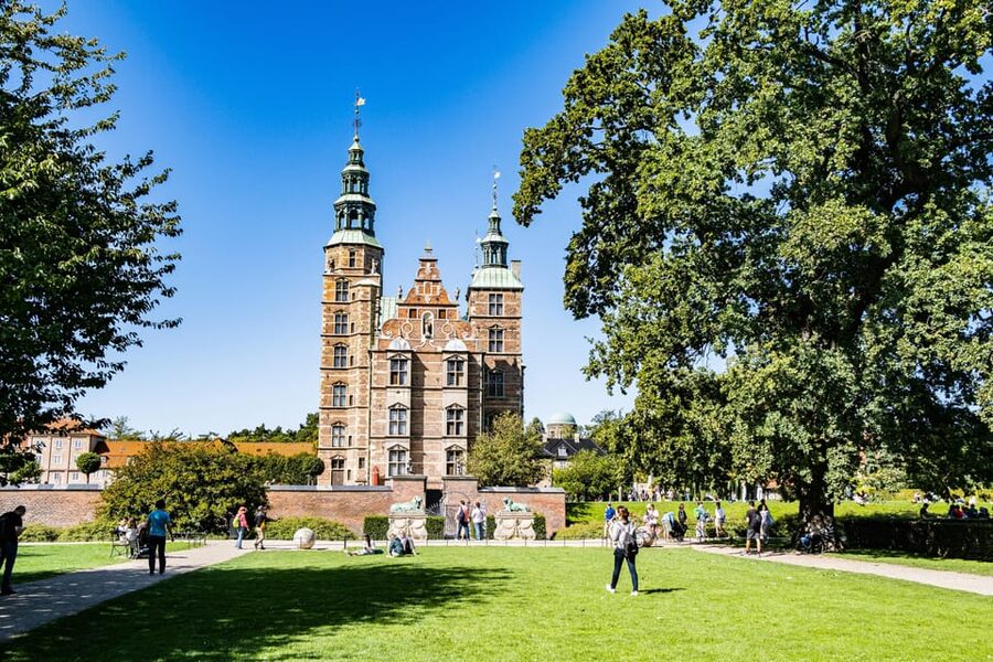 Copenhagen: Hygge & Highlights Walking Tour with Local Guide - Rosenborg Castle through King’s Garden