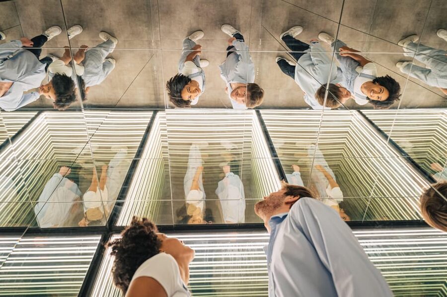 Copenhagen: IKONO Immersive Experience Entry Ticket - Mirrors and 99 silver balloons deliver the best pictures