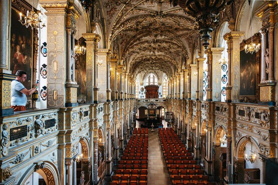 Copenhagen: Kronborg, Frederiksborg Castle and Roskilde Tour - Walking, weather, and who should book