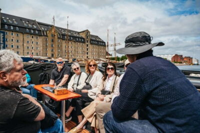 Old Canals and Hidden Gems Social Boat Tour