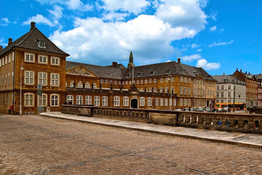 Copenhagen: Old Town and Nyhavn Private Family Tour - King’s Garden and the move toward Nyhavn