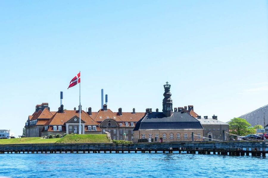 Copenhagen: Old Town and Nyhavn Private Family Tour - The two-hour option: a focused introduction