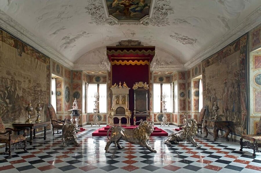 Copenhagen: Rosenborg Castle Entry Ticket - Practical rules inside the castle