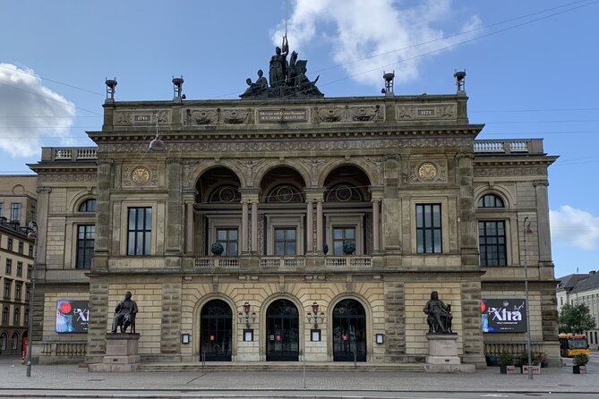 Copenhagen's Royal History: A Self-Guided Walking Tour - Amalienborg and Christian IX’s Palace