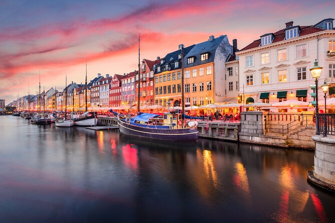 Copenhagen: Self Guided Scavenger Hunt and Tour - Why the private format matters
