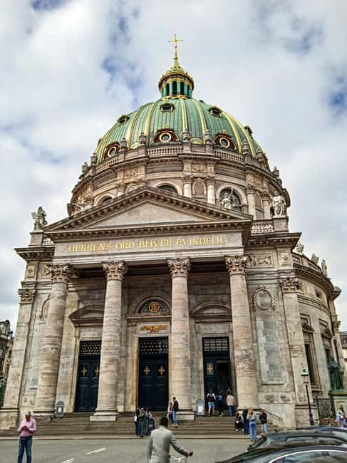 Copenhagen: Tour with Private Guide - Food stops and Danish tastes