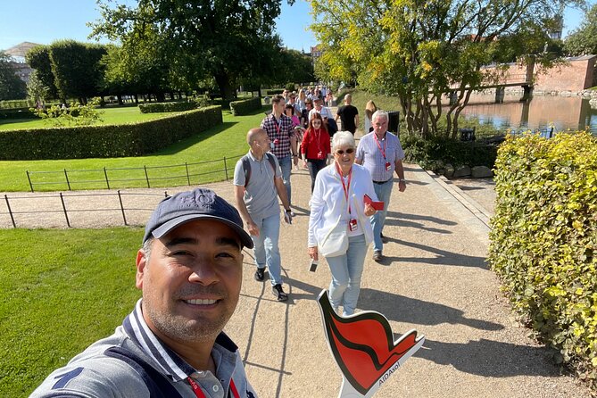 Copenhagen Walking Tour with Food Testing (smorrebrod dish & snap) - Amalienborg and the modern royal connection