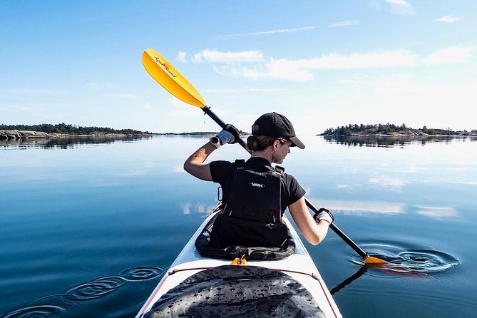 Culinary Kayaking Adventure - Saint Anna Archipelago of Sweden - Day 1: Forested islands and old wooden homes