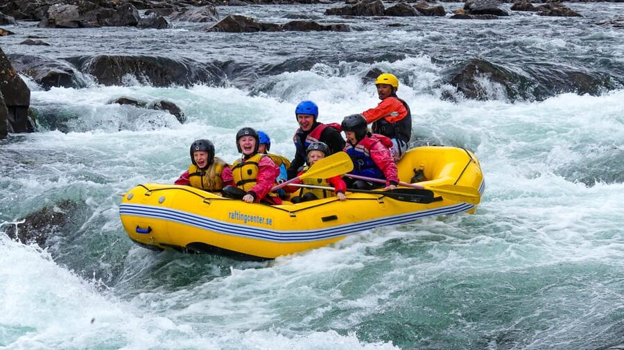 Dagali/Geilo: Family-Friendly Whitewater Rafting - level 1 - Returning to Base and Watching the Photos