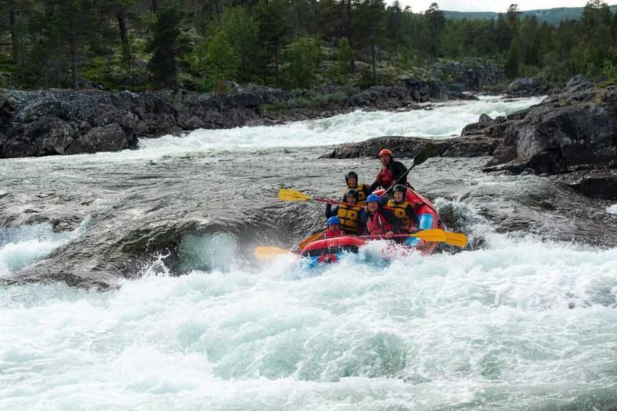 Dagali/Geilo: White Water Rafting Adventure - level 2 - Seterdalen and the 1.5-hour paddle