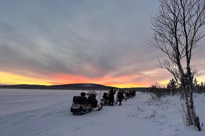 Day tour with snowmobile in Kiruna 10:30 am - Learning to handle the snowmobile