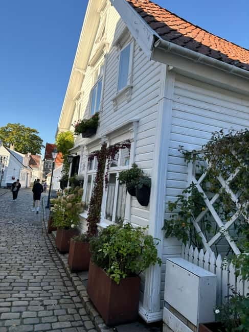 Discover Private+ Stavanger Guided City Tour - Should you book it?