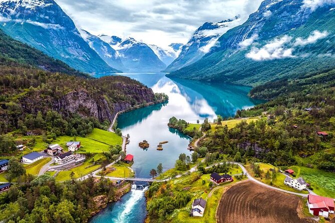Discover Sensational Stavanger: Self-Guided Audio Tour - Stavanger Concert Hall and the city’s music side