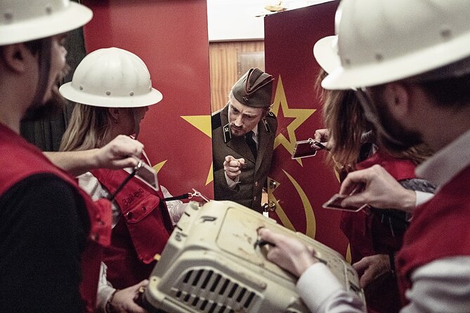 Downfall Spy Mission (Premium Private Escape Room) - Sets, sound, and props do much of the work