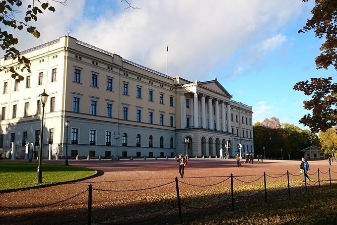 Downtown Oslo: Self-Guided Highlights and History Audio Tour - Key points before you set out