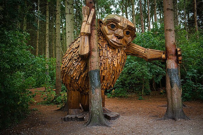 E-biking Central Forgotten Giants' s Adventure - What you see beyond the sculptures