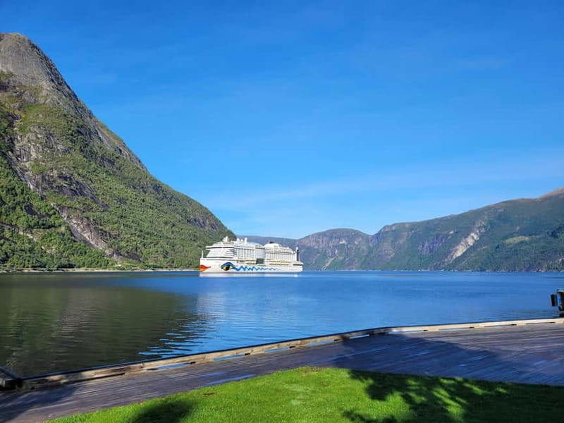 Eidfjord: Vøringsfossen Waterfalls Round-Trip Shuttle - Key points to know before you go