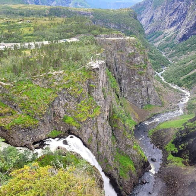 Eidfjord: Vøringsfossen Waterfalls Round-Trip Shuttle - A practical packing list