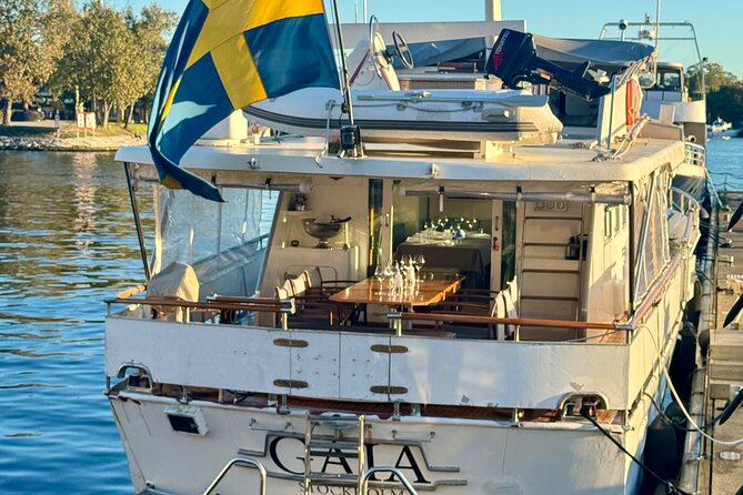 Exclusive Yacht Tour of Stockholm: sunset, dinner, lunch, cruise - Royal Palace views and the old city from the water