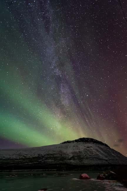 Experience the majestic Auroras Kiruna-Abisko & lodge dinner - Guides, language, and the feel of the evening