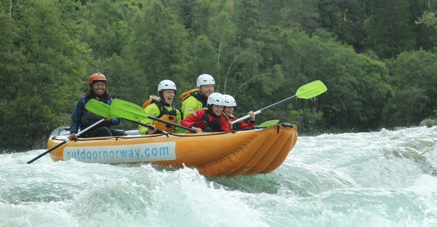 Family Rafting - Voss - Starting beside Voss waterfront