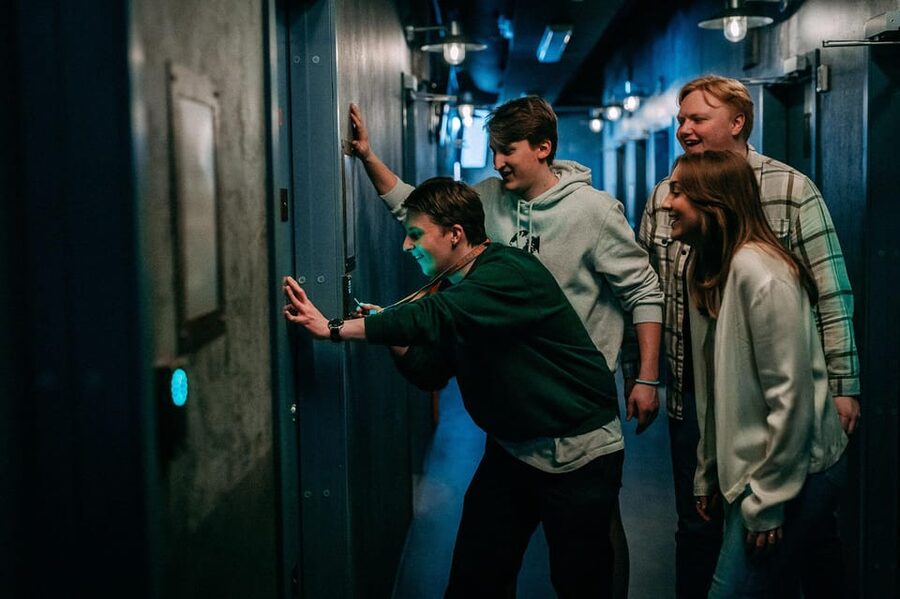 Fangene på Fortet Bergen: Prison Island Adventure Escapegame - A beginner’s guide to solving the rooms