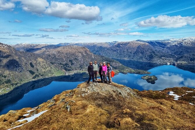 Fjord Hiking - Public tour - Leaving Bergen for a quieter fjord day
