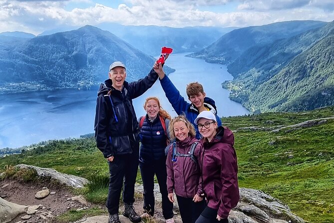 Fjord Hiking - Public tour - Guides who shape the experience
