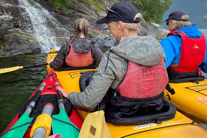 Fjord paddle in Hellesylt - Half Day Kayaking Tour - Why Hellesylt makes a good fjord launch point